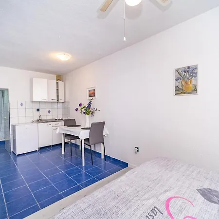 Apartment Lada Near Center